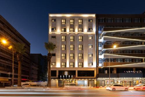 Alves Hotel in Konak