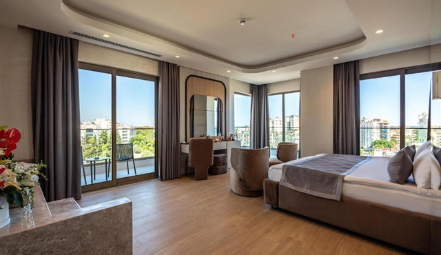 Awen Lara Hotel in Antalya