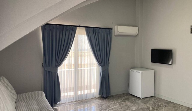 BAZYEL OTEL in Ezine