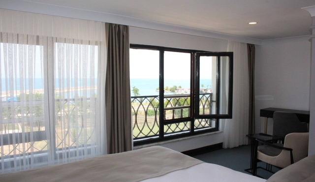BLESS YOU HOTEL in Piraziz