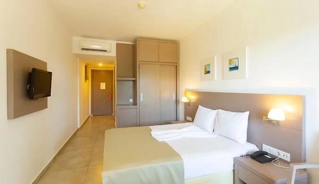 Bodrum SeaSide Beach Club Hotel in Bodrum