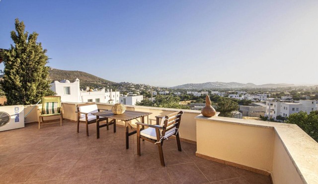 Bright Bodrum Retreat | Beach Nearby in Bodrum