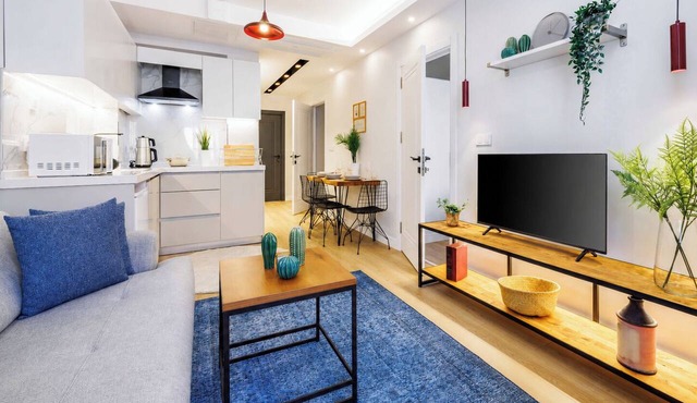 Charming 2 Bedroom Apartment At Monnas Suite in Beyoglu