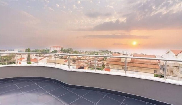 Charming 2-bedroom apartment in fabulous Aydın with AC in Aydın