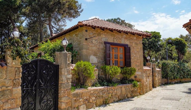 Charming villa in ancient Side near the theatre