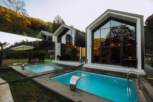 DD's Roof Villas