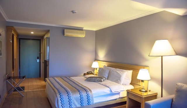 Denizatı Plus Hotel in Istanbul