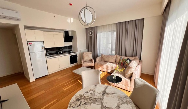 Divan Residence - Güneşli Near Ataköy Metro Station in Istanbul