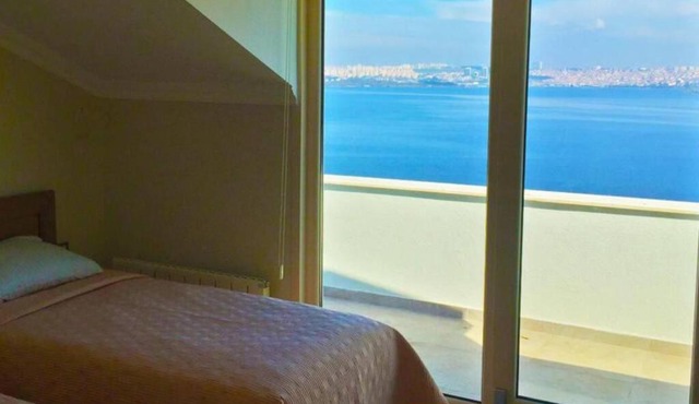 Dublex flat with a perfect sea view in Avcılar