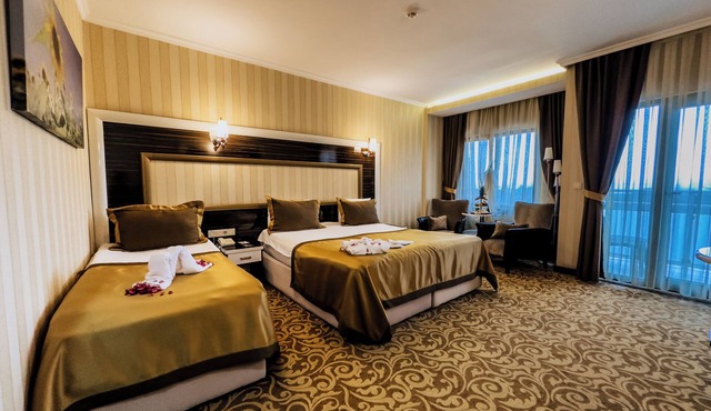 Elegance Resort Hotel Spa Wellness-Aqua in Altinova