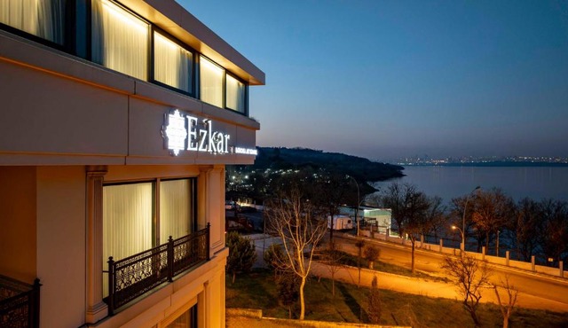Ezkar Bathonea Art İstanbul in Avcılar