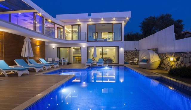 Fabulous Villa for 7 with Secluded Outdoor, Heated Indoor Pool, & Sauna in Kalkan