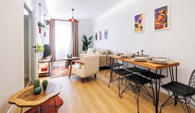Fantastic Cihangir 3 Bedroom Apt At Monnas Suite in Beyoglu