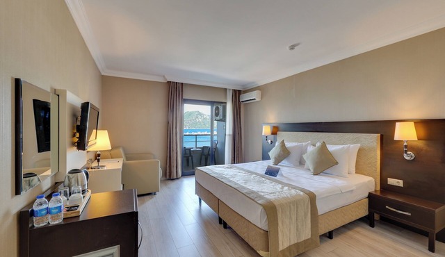 Faros Premium Beach Hotel in Marmaris