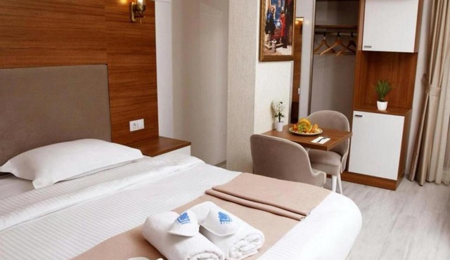 FAVORİTE Hotel in Söğütlü