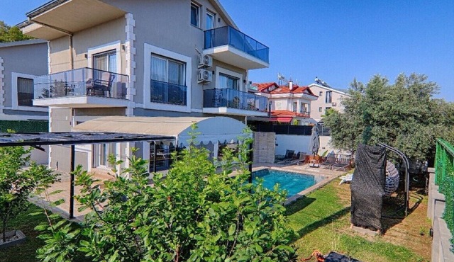 Fethiye Akarca da Özel Havuzlu Müstakil Villa