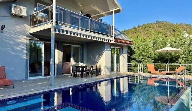 Fethiye Karagedik de Özel Havuzlu Müstakil Villa in muğla