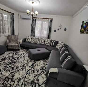 Gümüldür sahile 40m DSİ ve TMO kamp yani, aile için uygun in Gumuldur