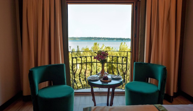 Golden Lake Hotel in Adana