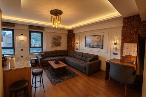 GuestPort No 5 Luxury Suite, Galata Tower View, Terrace in Istanbul