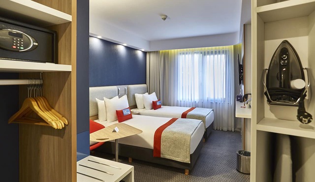 Holiday Inn Express Istanbul - Atakoy Metro by IHG in Istanbul