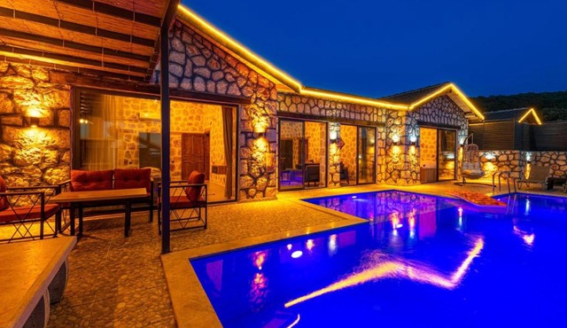 Kalkan'da 2 Yatak Odalı Jakuzili Villa-Villa Seabird in Kaş