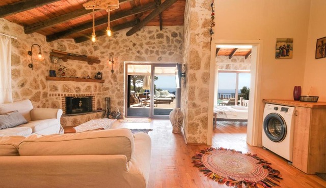 Likya House - Deniz ve Doğa Manzaralı, Havuzlu in Patara