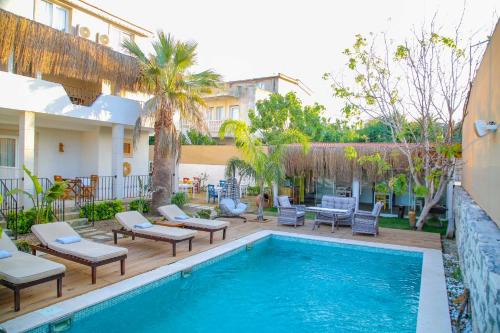 LONDİA OTEL in Cesme
