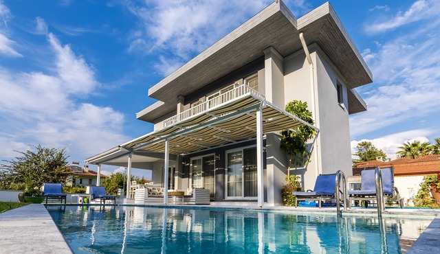 Luxury 4 bedroom Private Villa Near The Dalyan River with Disabled Bathroom&Room in Ortaca / Dalyan
