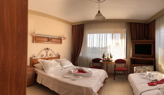 Mertur Hotel in Ciftlikkoy