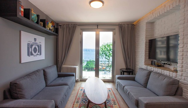 Modern 3BR Apartment · Bosphorus & Dolmabahçe View · Central Beyoğlu in Istanbul