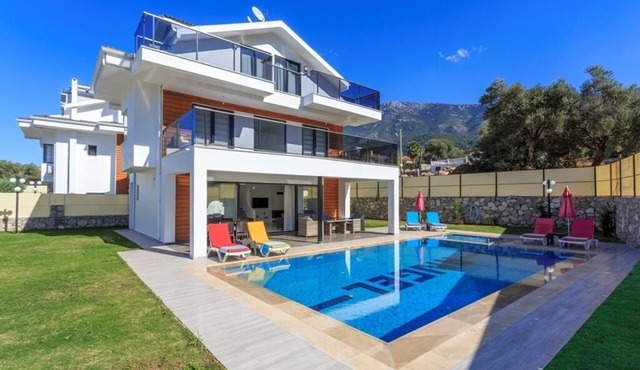 Modern 4-Bedroom Villa with Private Pool in Ovacık Oludeniz in Fethiye