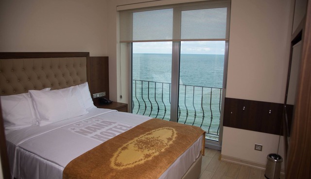 Nana Hotel in Hopa
