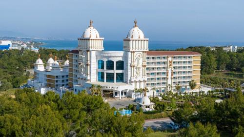 Oz Hotels Sui in Boztepe