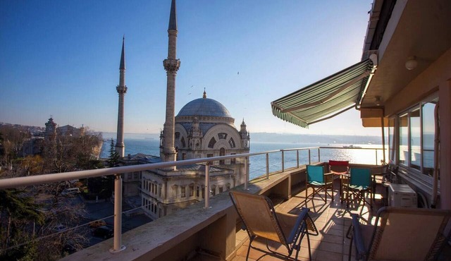 Penthouse 4BR Apartment · Terrace · Bosphorus View · Central Beyoğlu in Beyoğlu