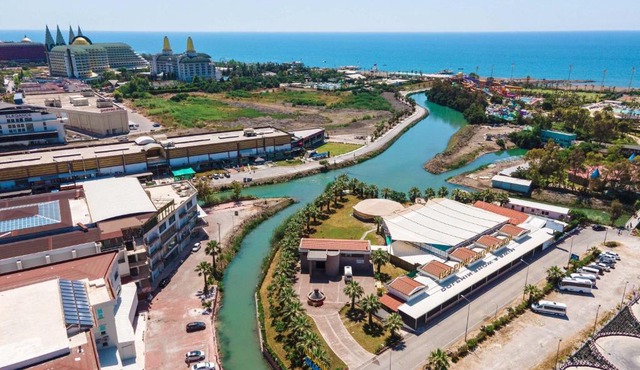 Riversea Suite & Hotel in Lara