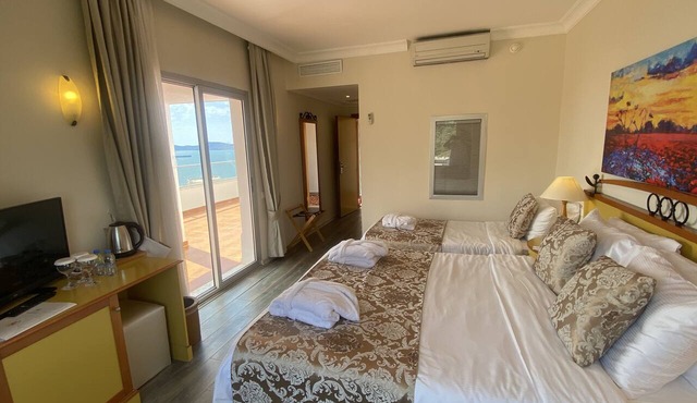 Roseira Beach Resort in Milas