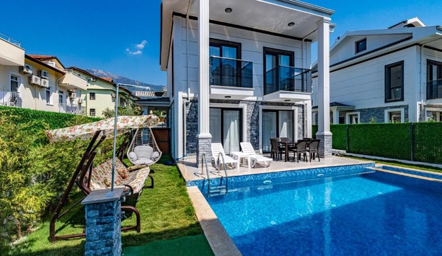 Salkım- 4 Bedroom Holiday Villa in Oludeniz in Fethiye