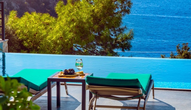 Situated in picturesque Kisla a beautiful luxury villa with a superb sea view in Antalya