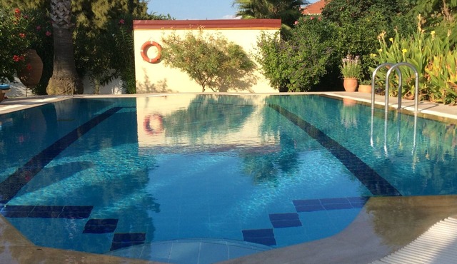 Spacious private 3 bed villa . Private pool. A/C. Free wifi. in Dalyan
