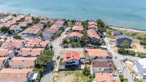 Stunning 4-Floor Villa with Sea View & Beach in Silivri