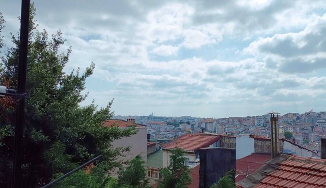 Stunning View! 10 Minutes to Istiklal Street, Comfortable Apartment. in İstanbul