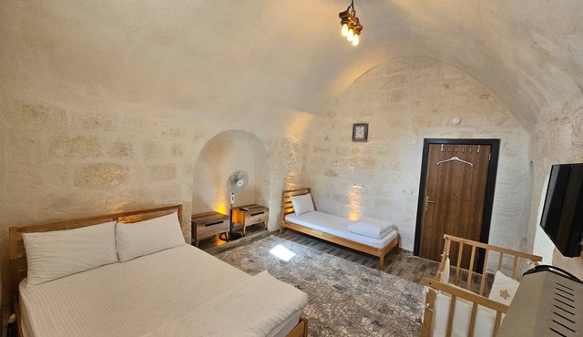Tarihi Midyat Acar Konağı-Butik Otel in Midyat