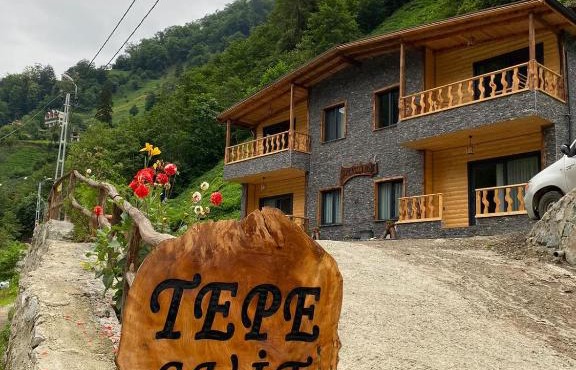 Tepe Dağ Evleri in Çamlıhemşin