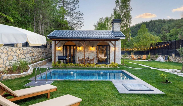 The Boho Geyve | Özel Havuzlu & Şömineli Tatil Evi in Geyve