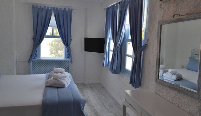 Thea Butik Hotel & Restaurant in Seferihisar