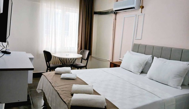 Varna Hotel in Kesan