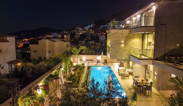 Villa Kazarman, Kalkan’ın kalbinde denize, merkeze Yakın in Antalya