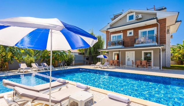 Villa Mazoya - Seven Bedroom Villa, Sleeps 14 in Dalyan