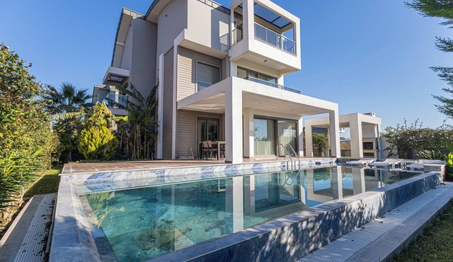 Villa Mira Private Spa Luxury Pool